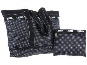 The perfect tote for the plane, the beach and the sights.