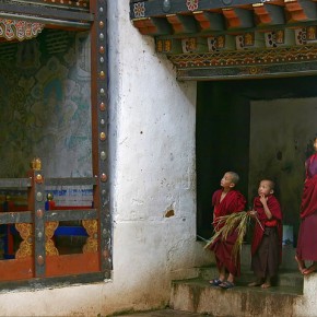 Photo of the week: Bhutanese Monks Photo of the week: Bhutanese Monks